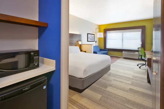 غرفة بسريرين كوين، Holiday Inn Express And Suites South Hill 2/6