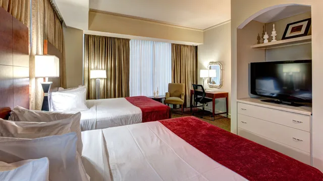 غرفة قياسية ركنية بسريرين كوين بإطلالة على المدينة، Blake Hotel New Orleans, BW Signature Collection 1/4