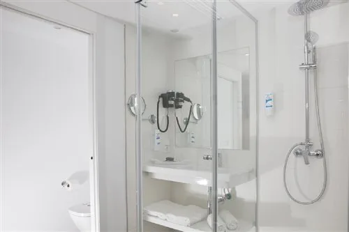 Room, Single, Double or Twin Bed، Hotel Alua Leo 2/2