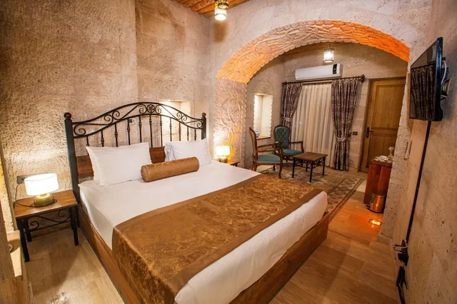Stone, Superior, Suite, King Bed, Caldera Hotel 1/4