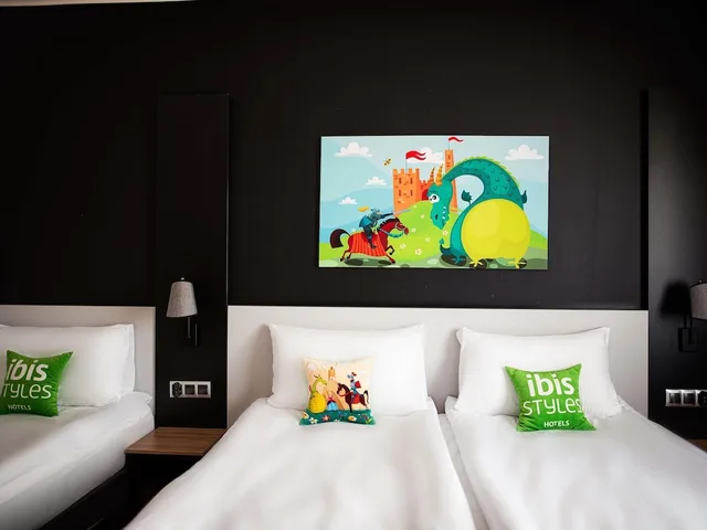 غرفة قياسية بسرير مزدوج وسرير فردي، Ibis Styles Grudziadz 2/3