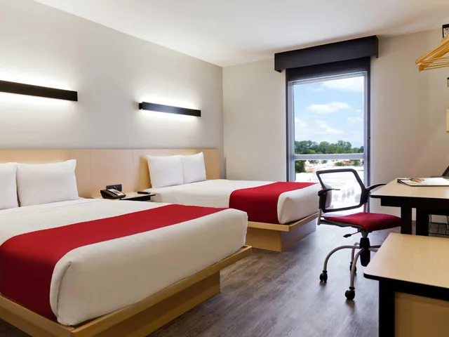 Standard, Double Bed, City Express by Marriott Leon 2/4