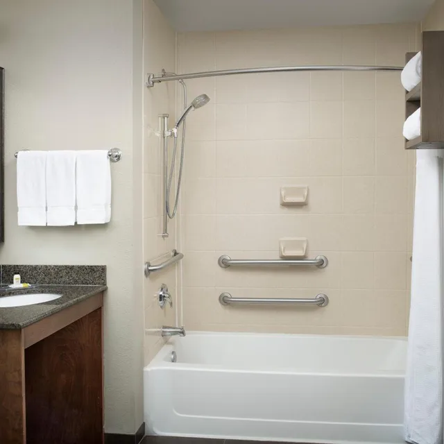 جناح بغرفتي نوم لذوي الإعاقة، Staybridge Suites Greenville I-85 Woodruff Road 5/5