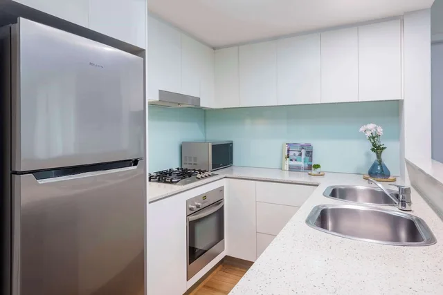 1 Bedroom, Apartment, King Bed, River View, Oaks Brisbane Casino Tower Suites 6/6