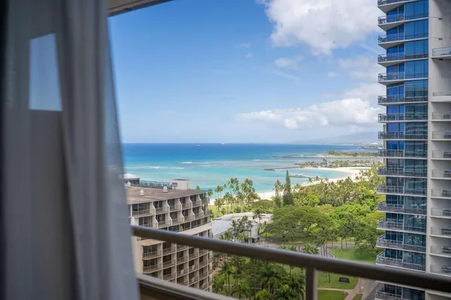 جناح بريميوم بسرير كينج بإطلالة على البحر لذوي الإعاقة، Embassy Suites By Hilton Waikiki Beach Walk 4/4