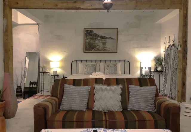 Deluxe, Pool Access، De Lit Hotel 1/1