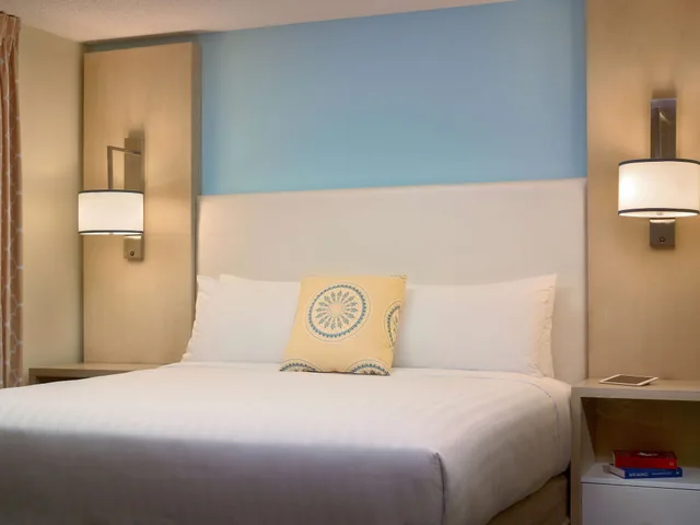 2 Bedrooms, 2 King Beds, Queen Bed, Sofa, Accessible, Sonesta ES Suites Princeton 1/2
