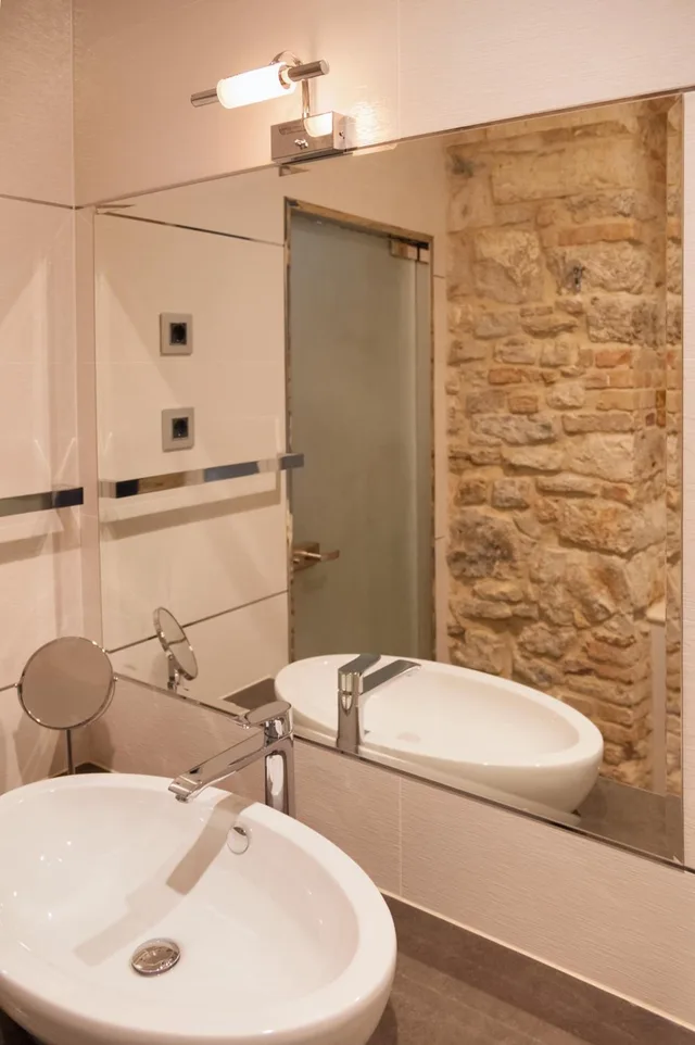 غرفة كومفورت بسرير مزدوج أو سريرين منفصلين في الطابق الأرضي، Heritage Hotel Antique Split 8/10