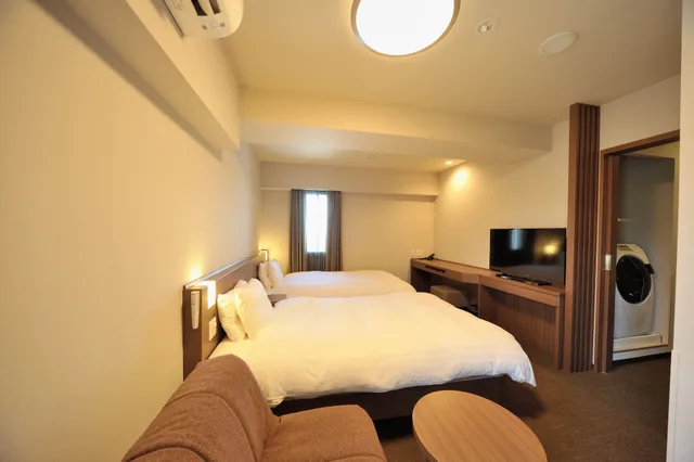 Semi Room, Deluxe, Twin Beds, 2 Semi Double Beds, Sofa، Dormy Inn Meguro Aobadai 2/8