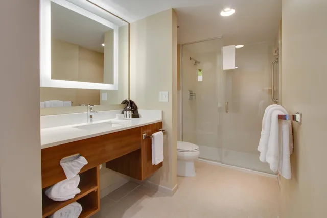 جناح بسريرين مزدوجين مع أريكة، SpringHill Suites Orlando Lake Buena Vista South 4/5