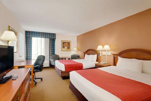 غرفة بسريرين كوين، Ramada By Wyndham Provo 1/6