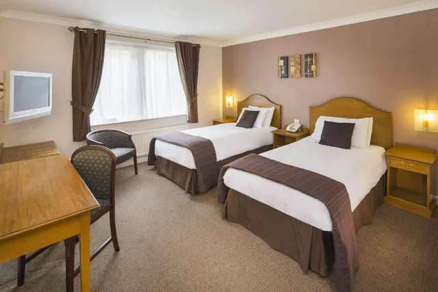 غرفة قياسية بسريرين منفصلين، The Old Golf House, Sure Hotel Collection by Best Western 1/1