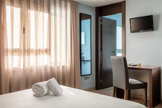 غرفة قياسية، Hotel Madanis Liceo 6/10