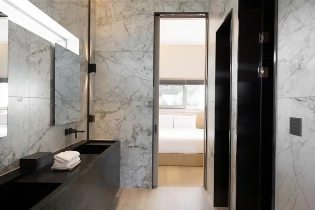 Grand, Suite, King and Queen Bed, Ocean View, Hot Tub, Mer de l'aube Hotel 2/2