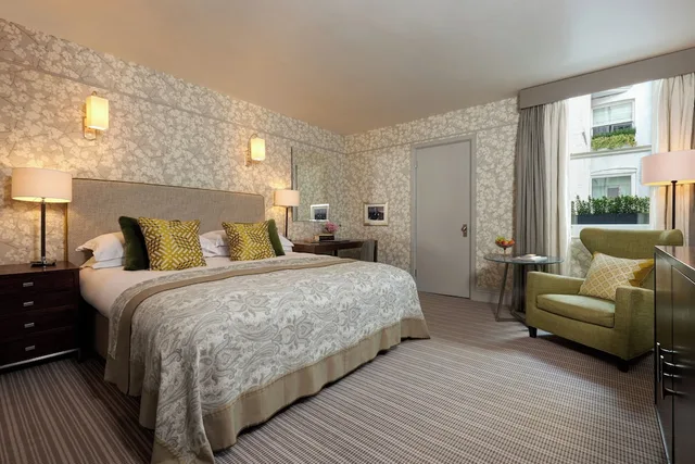 غرفة تنفيذية بسرير كينج، Browns Hotel, a Rocco Forte Hotel 1/5