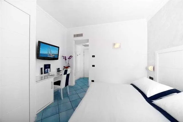 غرفة كومفورت ثلاثية، Villa Durrueli Resort Spa 2/2