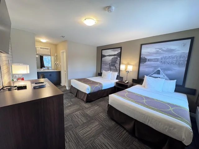 غرفة بزنس بسريرين مزدوجين، Super 8 By Wyndham Guelph 1/4