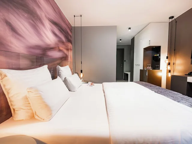 غرفة بريميوم بسرير كينج، HOTEL CITY MARIBOR 1/7