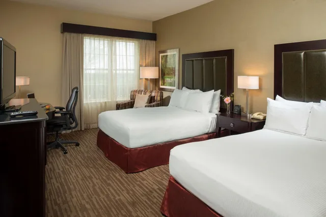 غرفة لذوي الإعاقة، Doubletree by Hilton Raleigh Durham Airport at Research Triangle Park 1/3