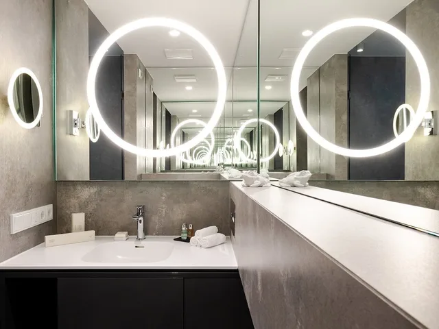 غرفة سوبيريور بسرير كينج، KPM Hotel and Residences 4/4