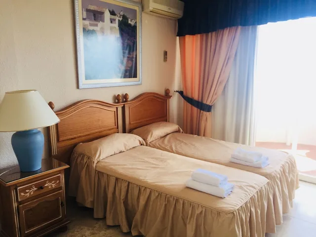 استوديو بسريرين منفصلين بشرفة، Apartamentos Coronado 1/8