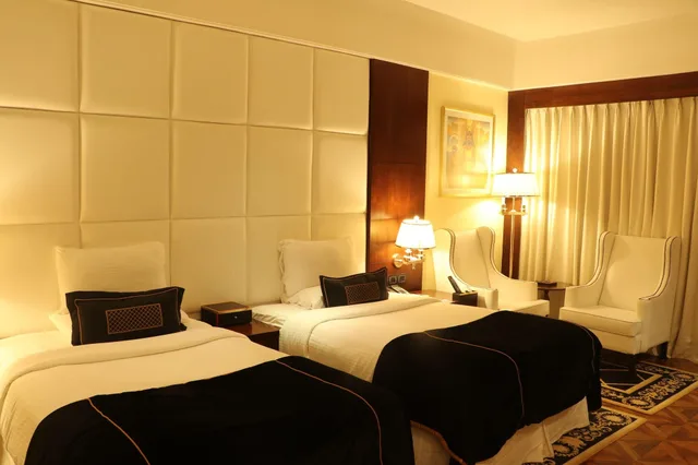 غرفة فاخرة بسريرين منفصلين، Della Resorts 1/9