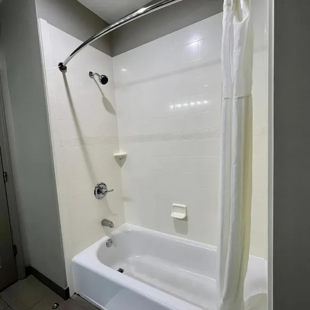 غرفة كلاسيكية ثلاثية، Catoosa Inn and Suites 6/8