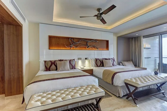 4 Bedrooms, Diamond Club, Chairman, Luxury, Suite, 2 King Beds, 4 Queen Beds, Ocean Front, Royalton Negril, An Autograph Collection All-Inclusive Resort 1/4