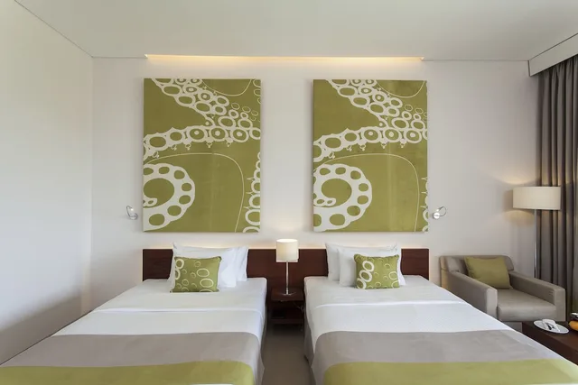 Deluxe, 1 King and 1 Single Beds, Amaya Beach Passikudah 4/5