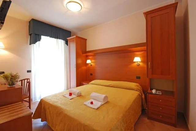 غرفة أساسية بسرير مزدوج أو سريرين منفصلين، Hotel Jole 1/3
