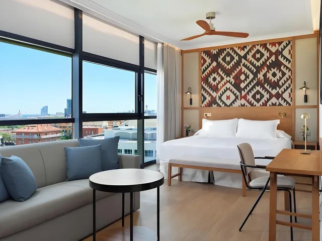 جناح جونيور بسريرين مزدوجين، H10 Marina Barcelona 1/1