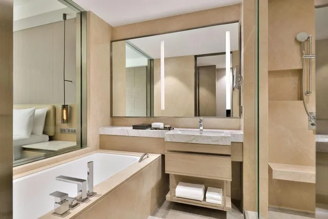 Guest Room, Premier, King Bed, City View, Navi Mumbai Marriott Hotel 5/7