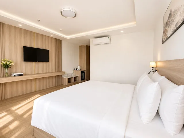 Premium, Deluxe, Double Bed, City View, G8 Center Hotel Saigon 8/9