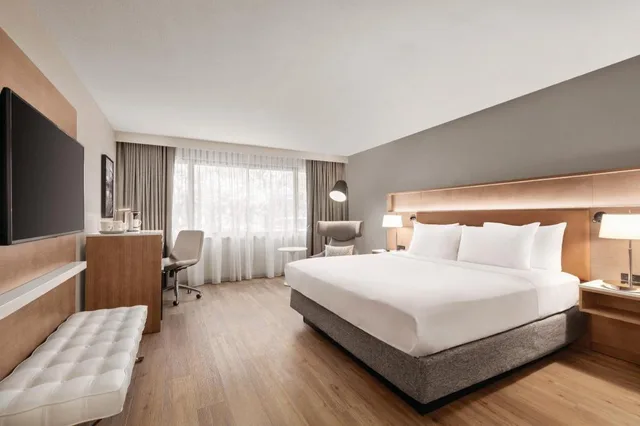 Upgrade, Suite, King Bed، Radisson Hotel West Memphis 1/9