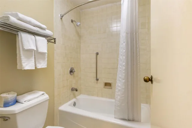 Room, King Bed, Exterior Entrance، Best Western Hickory 7/9