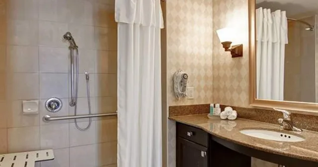 استوديو بسرير كينج لذوي الإعاقة، Homewood Suites by Hilton Toronto-Oakville 2/2