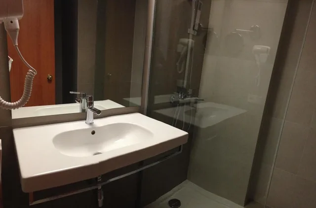 غرفة سوبيريور بسريرين منفصلين، BG Hotel Java 4/4