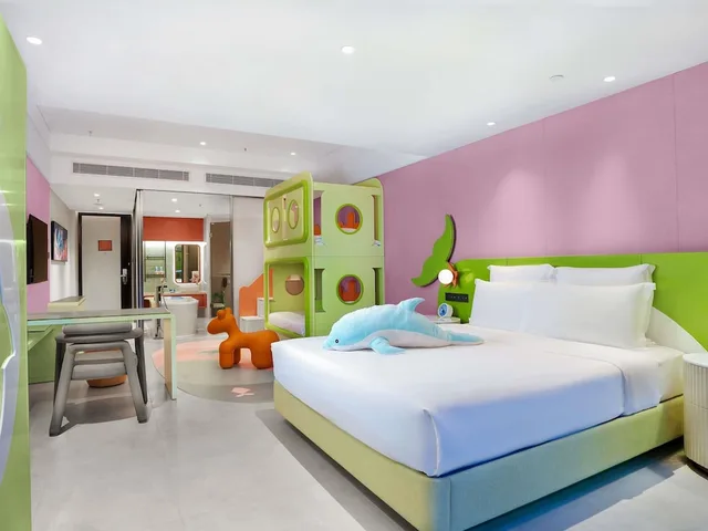 غرفة سوبيريور بسريرين منفصلين بإطلالة على الحديقة، Pullman Oceanview Sanya Bay Resort and Spa 4/7