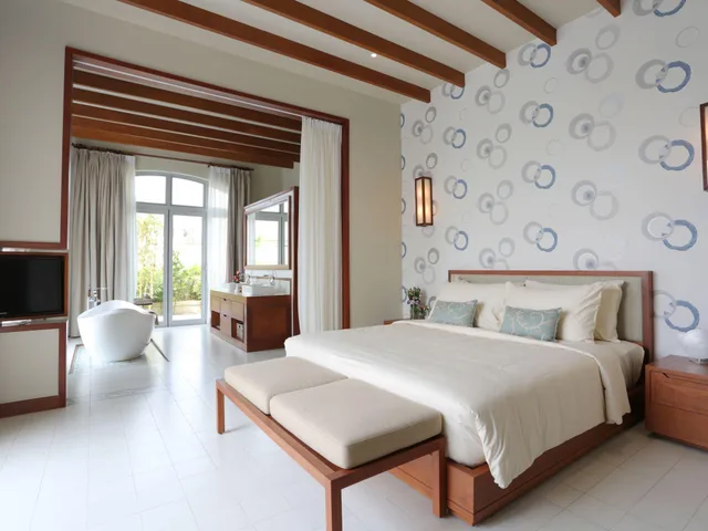 Pool, Villa، Flc Luxury Resort Samson 1/2