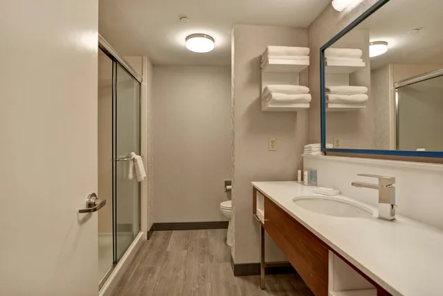 غرفة بسرير كينج، Hampton Inn Moab 2/2