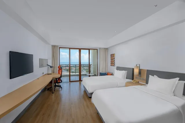 Hollywood, Standard, Twin Beds, Sea View, Balcony، HOLIDAY INN EXPRESS HAIKOU WEST COAST 5/9