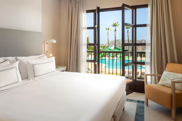 جناح، Melia Villaitana 3/10