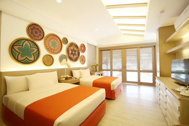Pool, Villa, 2 Queen Beds، Bohol Shores 2/3