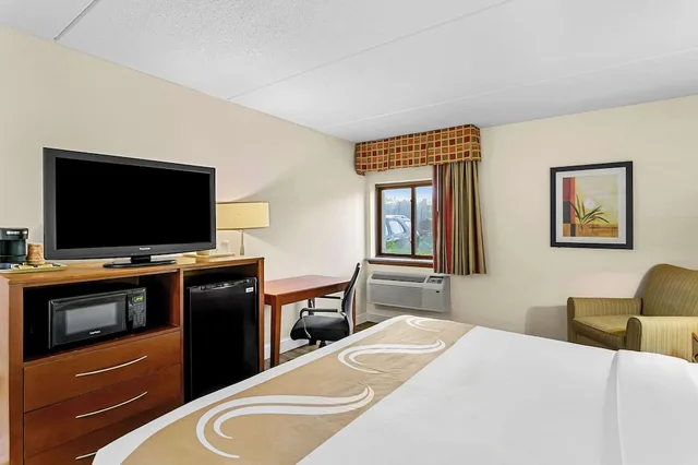 غرفة بسرير كينج، Quality Inn Jessup - Columbia South Near Fort Meade 2/5