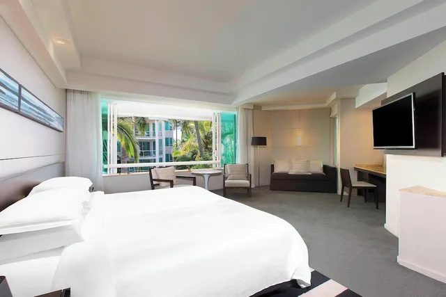 Studio, King Bed, Resort View, Sofa, Corner, SHERATON GRAND MIRAGE RESORT, GOLD COAST 1/3