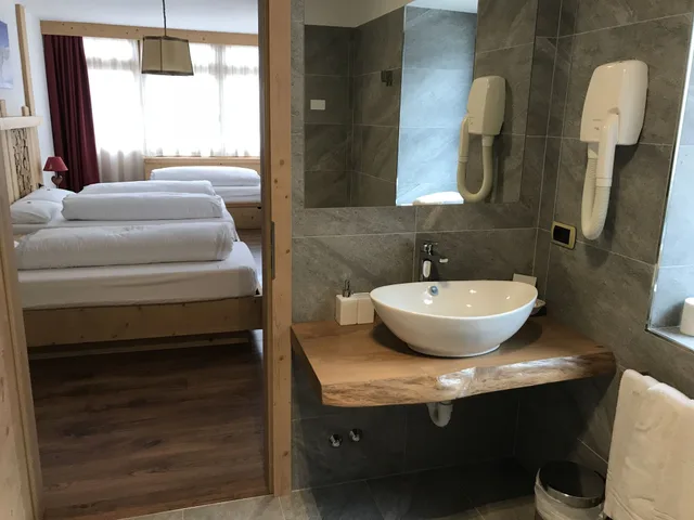 غرفة سوبيريور رباعية، Hotel Piedibosco 3/3