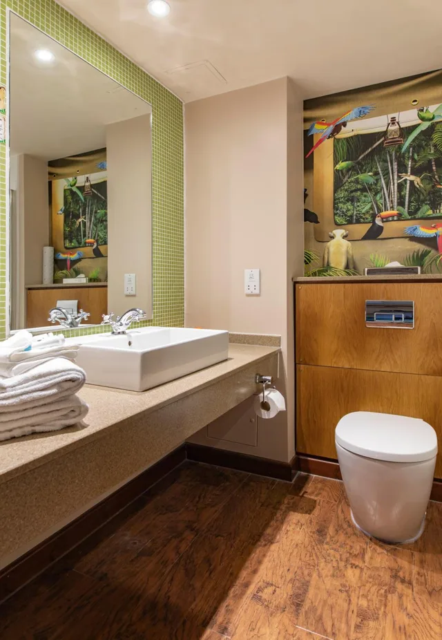 AZTECA Discovery Family Room، Chessington Resort Hotels 9/9