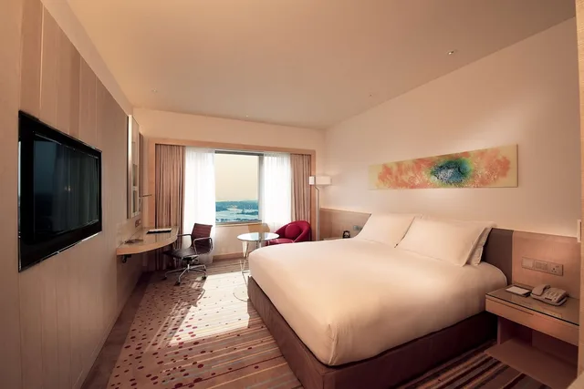 جناح تنفيذي بسرير كينج مع دخول الصالة، Doubletree By Hilton Johor Bahru Hotel 5/11
