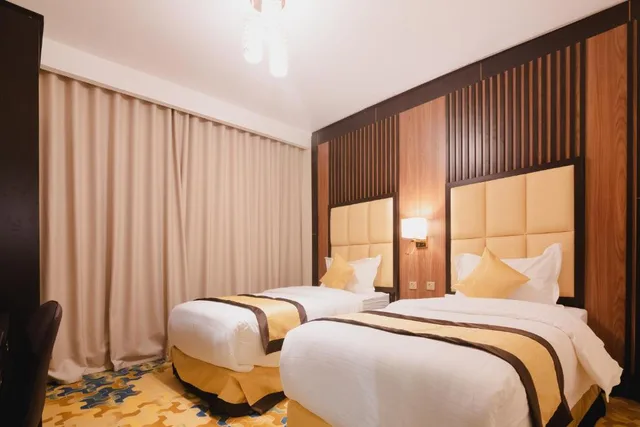 غرفة سوبيريور بسرير مزدوج، فندق السفينة الذهبية(Golden Ship Hotel) 1/1