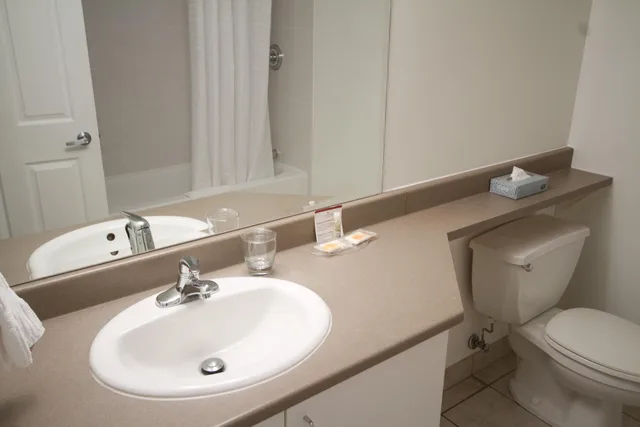 غرفة قياسية، Hotel Saint Laurent Montreal 4/5